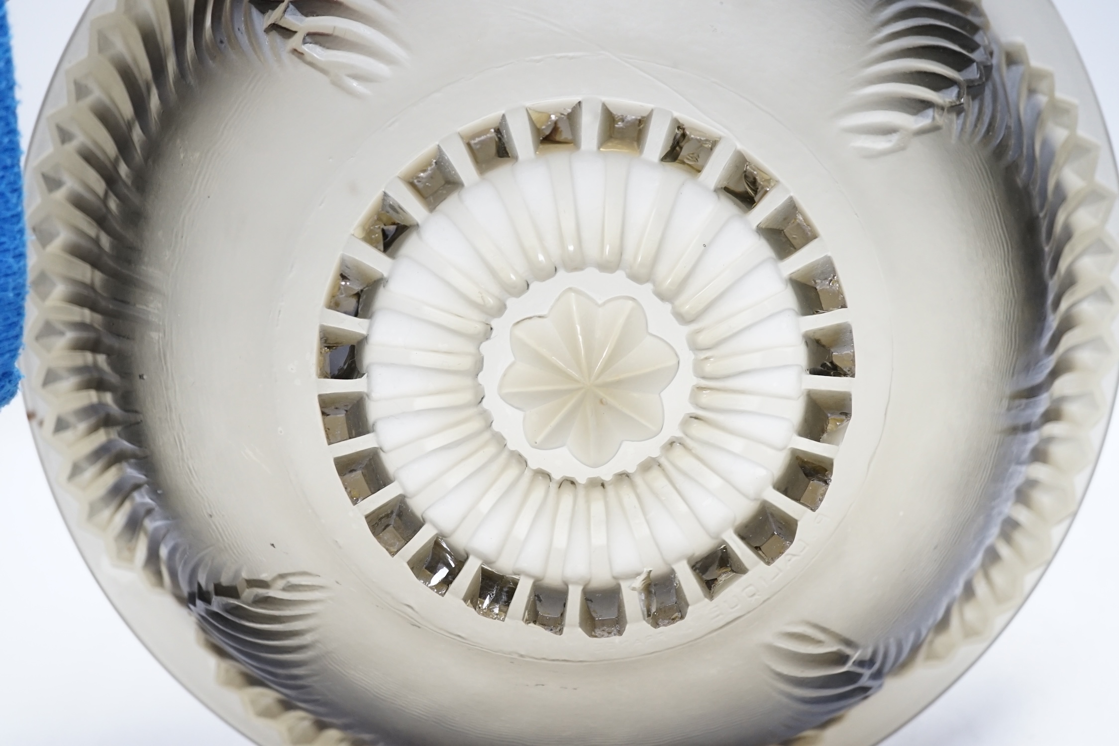 An R. Lalique 'Montigny' glass bowl, 30.5cm diameter